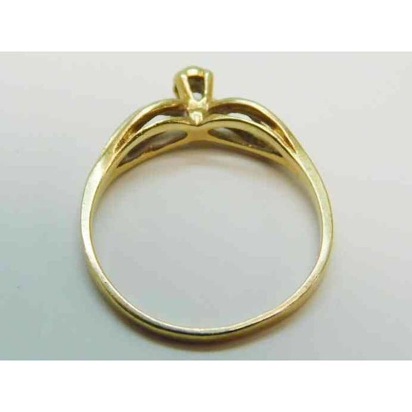 Romantic 10K Yellow Gold Diamond Ring 1.6g
Promise Ring, Sweet 16 ring - Picture 3 of 6